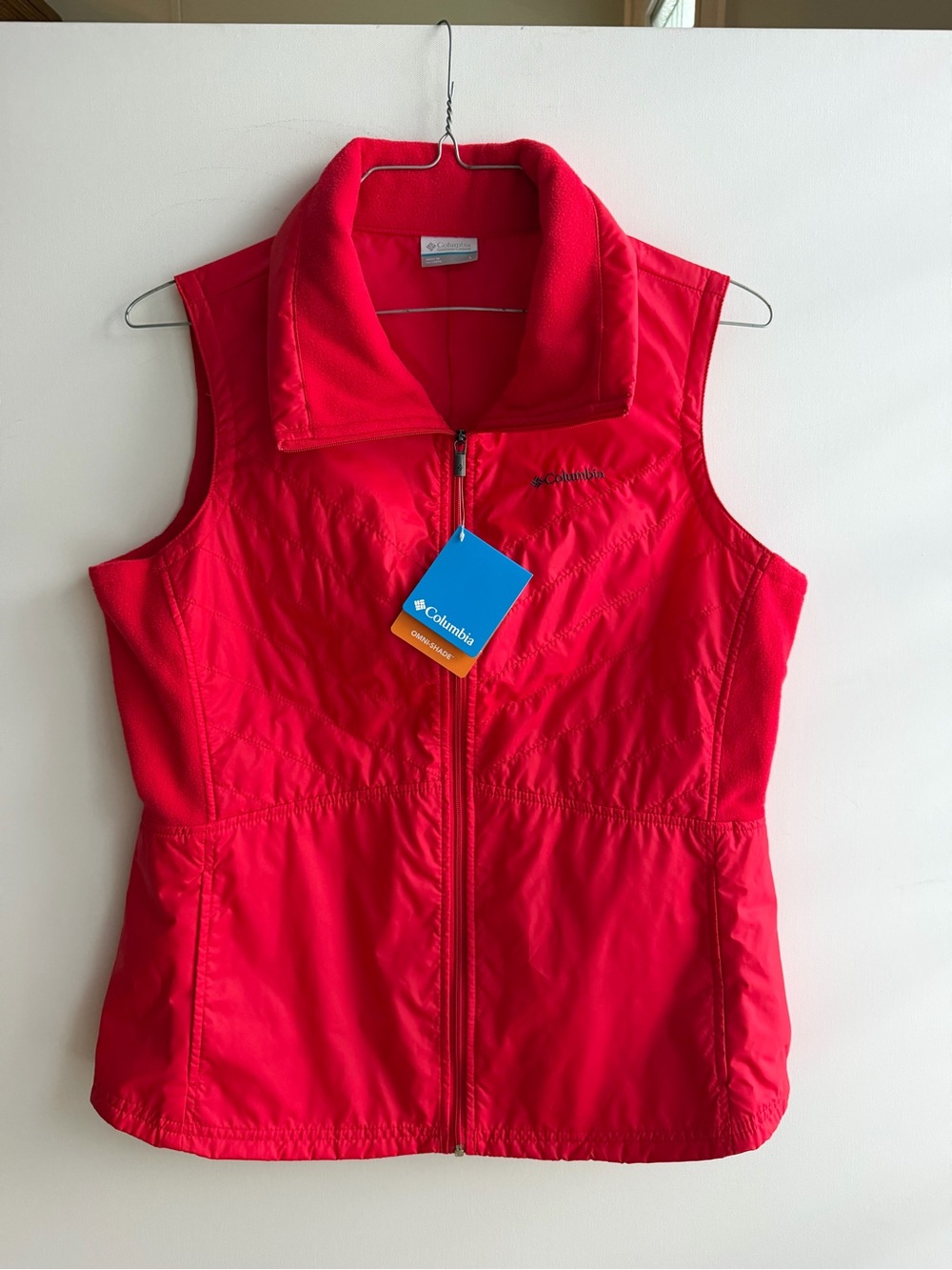 Columbia Mix It Around II Vest Women’s Large Red Omni-Shade NWT 052